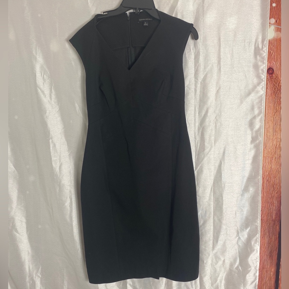 BANANA REPUBLIC BLACK SHEETH DRESS